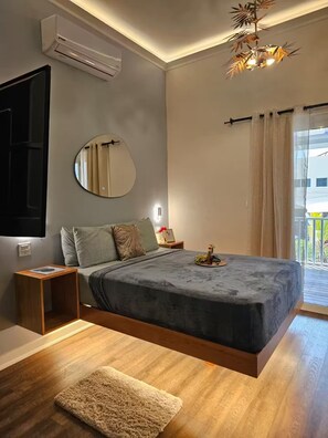 1 bedroom, WiFi, bed sheets - #2, 1 Min Walk to Beach, Modern, AC & Quiet (Oistins)
