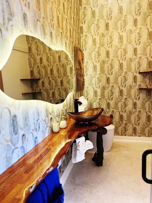 Shower, hair dryer, towels, soap - #8 Queen Bed, Beach 1 min, St. Lawrence Gap (Oistins)