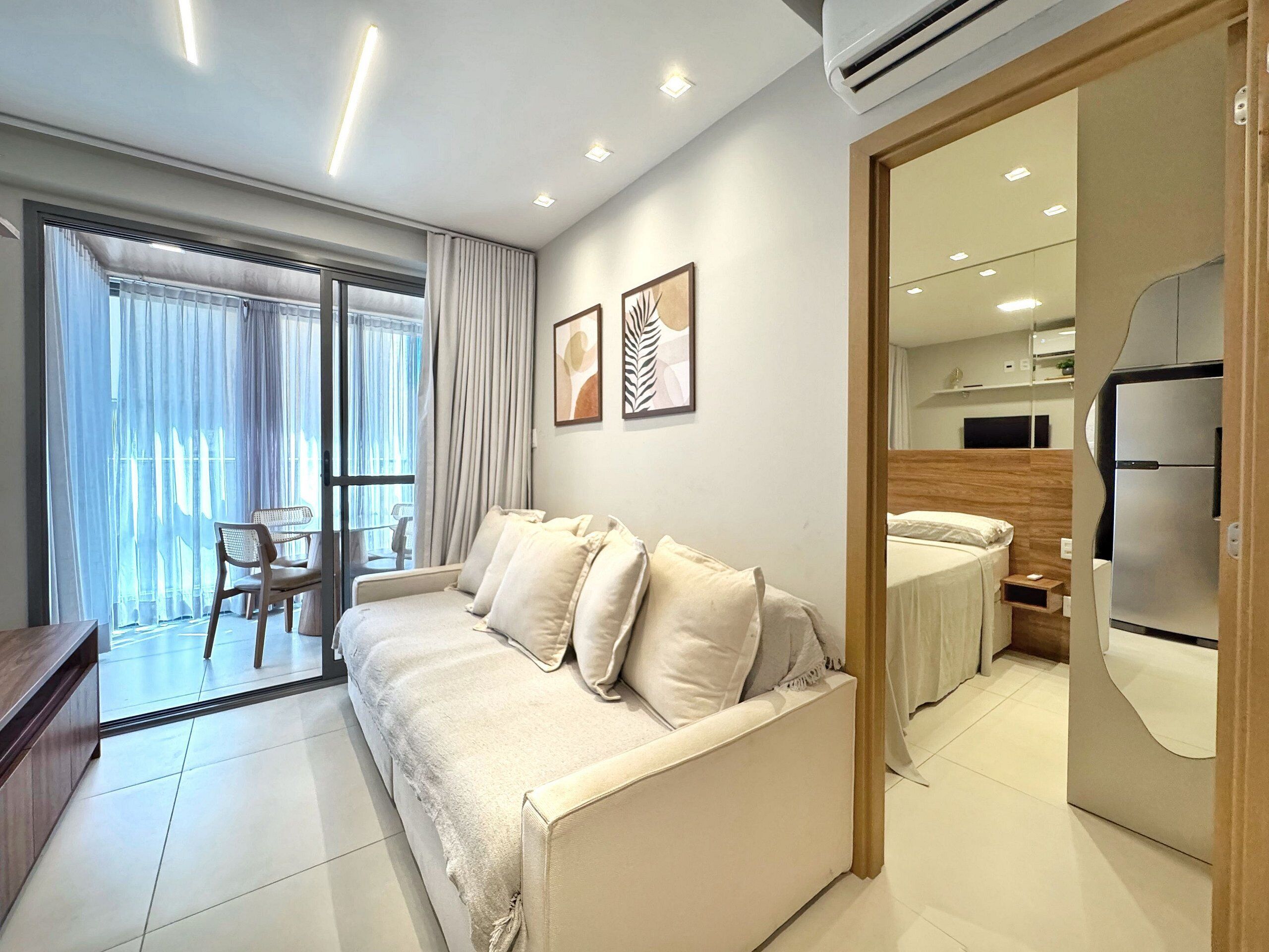 Deluxe Apartment | Blackout drapes, soundproofing, free WiFi, bed sheets