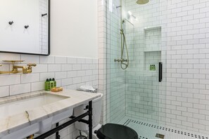 Luxury House, Patio | Bathroom - 1150 Park Ave (Park City)
