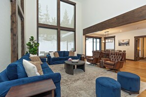 Living area - Plum Creek Lodge • Expansive Mountain Views • 6BR • 5.5BA • Game Room (Cle Elum)