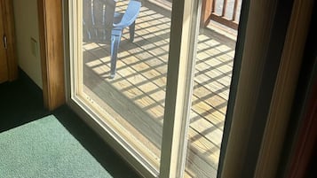 Family Townhome, Multiple Beds, Refrigerator & Microwave | Terrace/patio