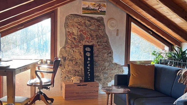 Unclassified image, 1 of 11, button - Rustic Wooden Loft - Once Part of a Castle Estate - Lago Maggiore (Arona) (Piemonte)