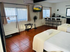 1 bedroom, in-room safe, iron/ironing board, free WiFi - Cocoa department, unbeatable location. (puerto escondido)
