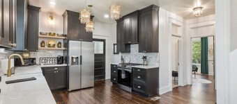 1920s Luxury and Downtown Views