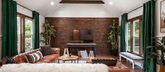 2 HOUSES `Rose Hill Ranch` 1 Acre-City Farmhouse