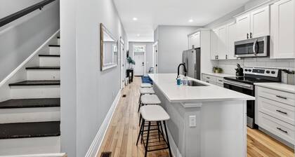 Large Group Home Soulard | 7BR | Wedding Weekends