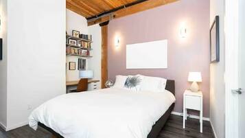 1 bedroom, desk, iron/ironing board, free WiFi