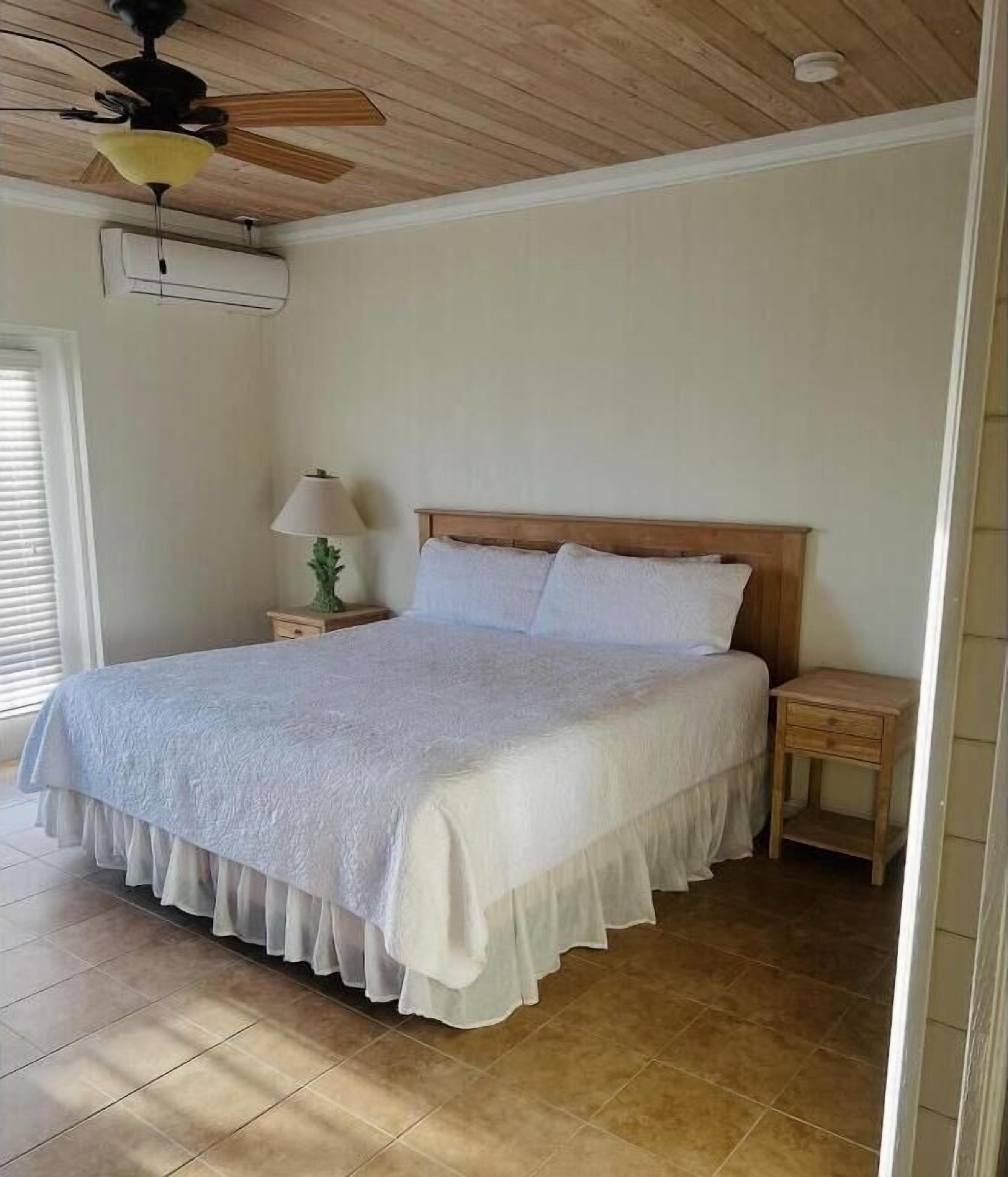 Studio Standar, balkon, pemandangan laut