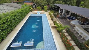 Pool - LUXURY HOUSE RICAURTE CUNDINAMARCA (SUITABLE FOR PETS AND LARGE GROUPS) (Llano Del Pozo)
