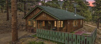 Charming 2-bedroom, 2-bathroom Machin Cottage #1