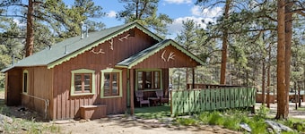 Charming 2-bedroom, 2-bathroom Machin Cottage #1