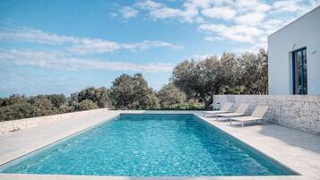 Utomhuspool