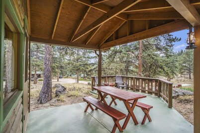 Its not just any ordinary stay Machin's Cottage #3 Pet Friendly