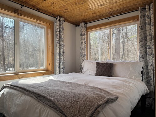 Peaceful 3-bedroom cabin in charming Amery