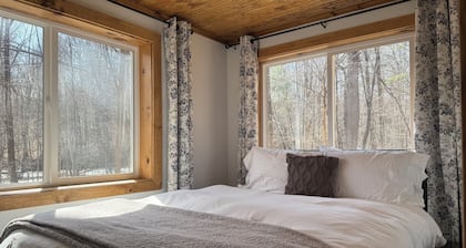 Peaceful 3-bedroom cabin in charming Amery