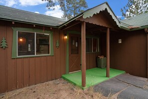 Exterior detail - Perfect retreat Machin # 4 nestled next to RMNP Pet Friendly (Estes Park)