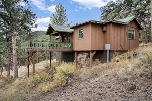 Exterior - Perfect retreat Machin # 4 nestled next to RMNP Pet Friendly (Estes Park)