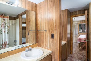 Towels - Perfect retreat Machin # 4 nestled next to RMNP Pet Friendly (Estes Park)