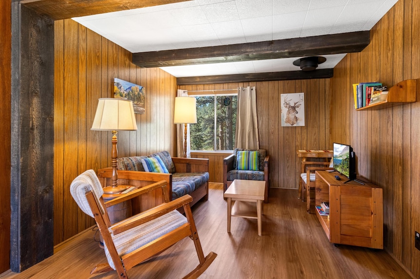 Escape To The Charming Embrace Of Nature At Machin Duplex Cottage 9!pet Friendly - Estes Park, CO