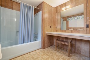 Bathroom - Ready for a cozy mountain escape? Machin's Cottage #11 Pet Friendly (Estes Park)