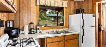 Ready for a cozy mountain escape? Machin's Cottage #11 Pet Friendly