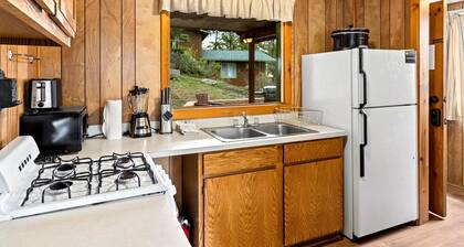 Ready for a cozy mountain escape? Machin's Cottage #11 Pet Friendly