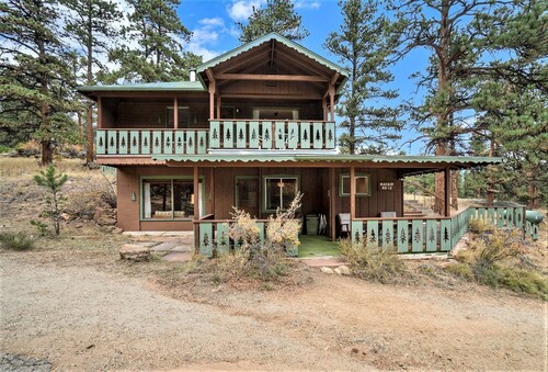 Machin's Cottage #12 Charming 2 bedroom Cabin near RMNP Pet Friendly