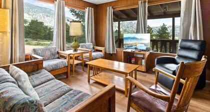 Machin's Cottage #17 3 Bedroom Cabin on edge of RMNP Pet Friendly