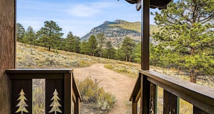 Machin's Cottage #17 3 Bedroom Cabin on edge of RMNP Pet Friendly