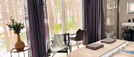 1 bedroom, iron/ironing board, WiFi, bed sheets
