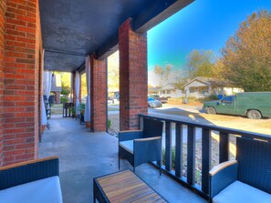 Terrace/patio - Rockford`s hidden gem (Tulsa)