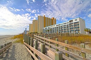 On the beach - Oceanfront 2BR Retreat w/ Balcony Views + Kitchen! (North Myrtle Beach)