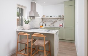Frigorifero, microonde, forno, lavastoviglie