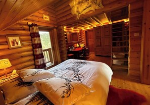 4 Schlafzimmer, Bügeleisen/Bügelbrett, Reisekinderbett, WLAN