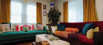 Artistic Retreat Near Stadiums