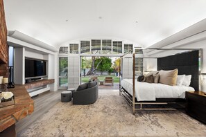 4 bedrooms, desk, iron/ironing board, travel cot - Frank Lloyd Wright Inspired Villa in Scottsdale - Pool, Hot Tub & Sunken Firepit (Scottsdale)