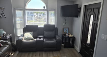 1-bedroom 1 bath chalet over 55 community close to Fort Myers Beach and Sanibel