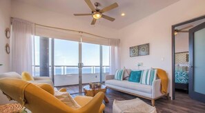 TV, offices - Spectacular Views, Pools, Walk to Malecón (La Paz)