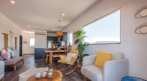TV, offices - Spectacular Views, Pools, Walk to Malecón (La Paz)