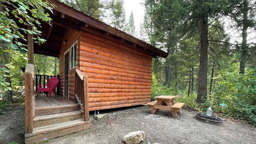 Authentic Montana Charm Ranger Cabin - Near Glacier NP