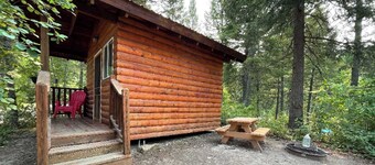 Authentic Montana Charm Ranger Cabin - Near Glacier NP
