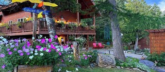 Authentic Montana Charm Ranger Cabin - Near Glacier NP