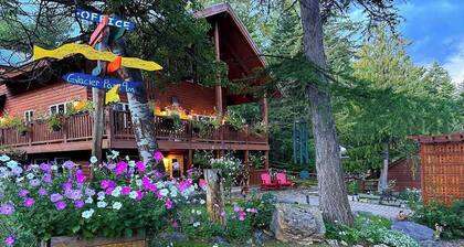 Authentic Montana Charm Ranger Cabin - Near Glacier NP