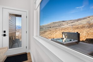 Interior - Garden of Eden (B12 |Hot Tub| Ski |Near Powder Mtn (Eden)