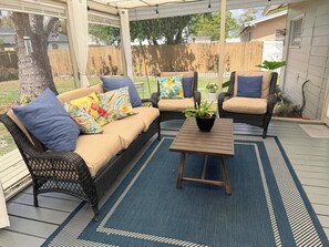 Terrace/patio - Serene 3-bedroom house with AC in enchanting Orlando (Orlando)
