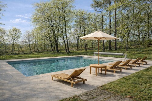 Moulin rénové sur domaine privé avec piscine (5 chambres - 9 lits)