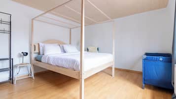 4 bedrooms, iron/ironing board, travel crib, WiFi