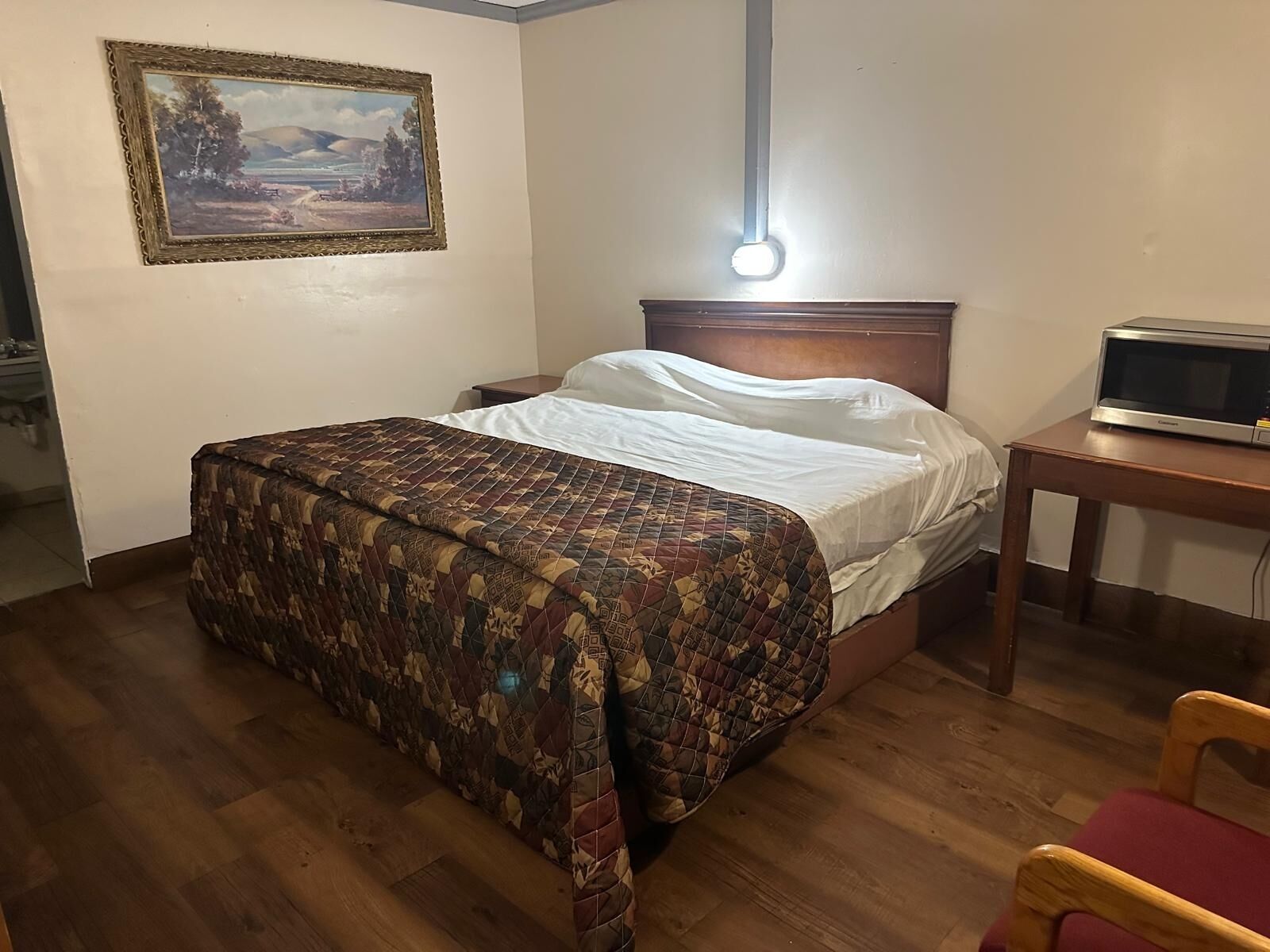 Desk, free WiFi, bed sheets
