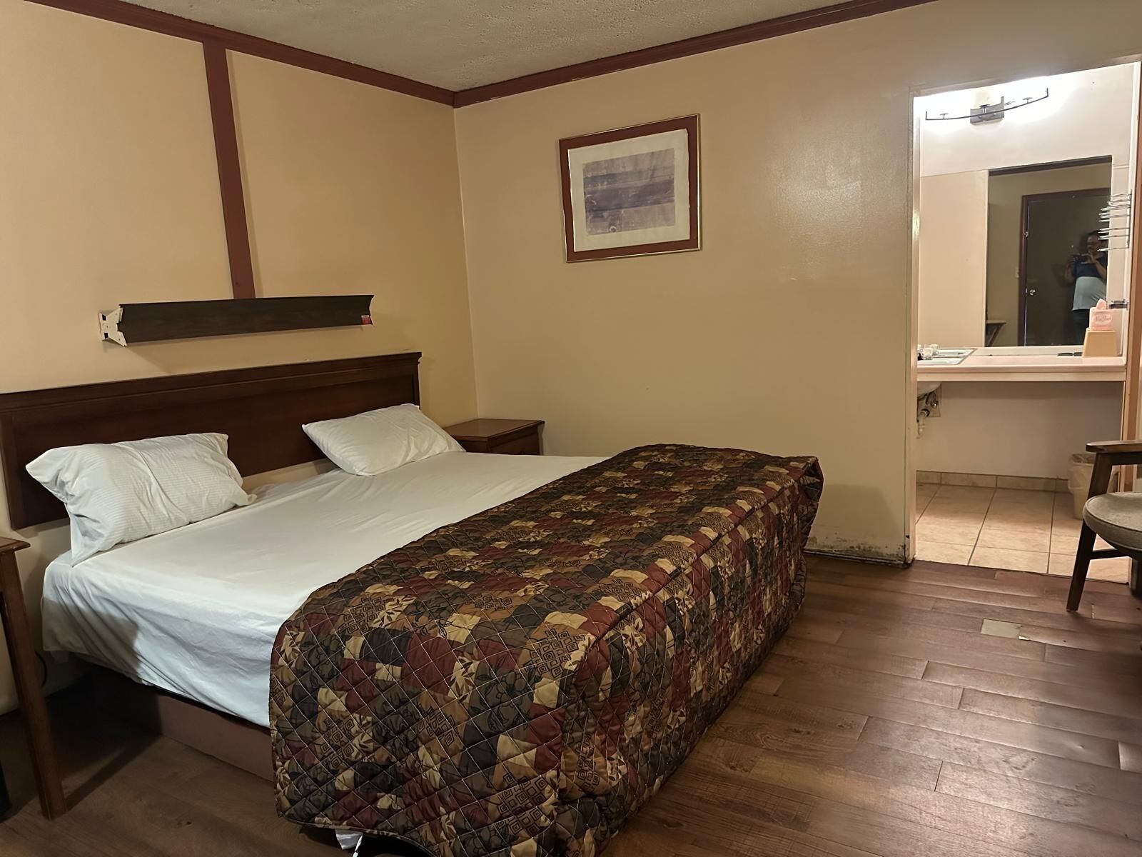 Desk, free WiFi, bed sheets